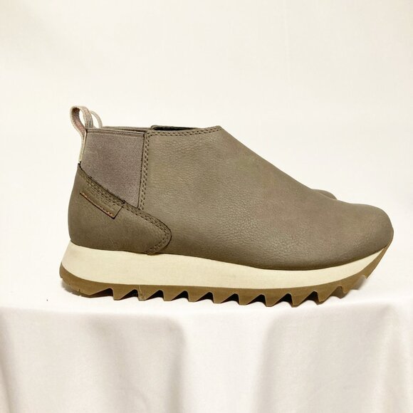 Merrell Alpine Chelsea Ankle Boot Vegan Leather Size 8.5 - Picture 3 of 7